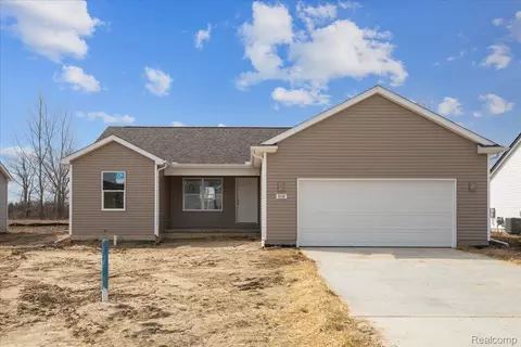 3138 Daisy Way, Burton, MI 48519