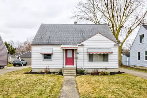 1509 Hampton Rd, Mount Clemens, MI 48043