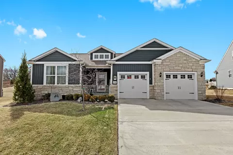 2788 Bogues View Dr, Oceola, MI 48843