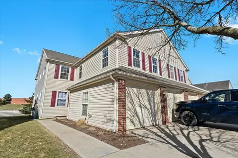 273 Victoria Dr, Dexter, MI 48130
