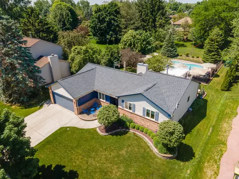 24729 Sarah Flynn, Novi, MI 48374