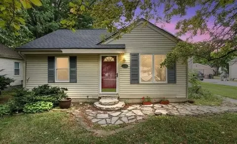 2730 Bridget Ave, Rochester Hills, MI 48307
