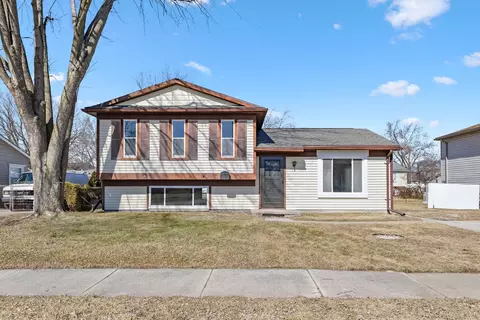 28622 Burning Tree Ln, Romulus, MI 48174