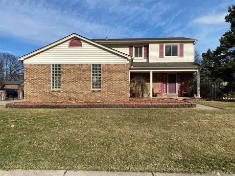 41962 Stratton Dr, Clinton Township, MI 48038