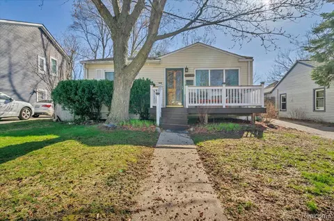 3034 Wolcott St, Ferndale, MI 48220