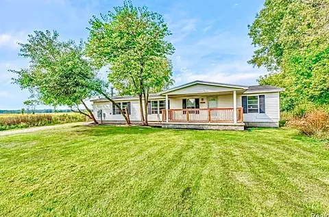 14662 Martinsville Rd, Van Buren, MI 48111
