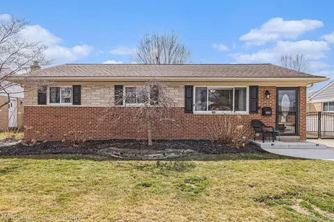 40563 Orangelawn Ave, Plymouth, MI 48170