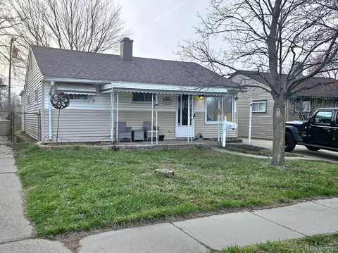 8294 Robert St, Taylor, MI 48180