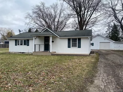 415 S Main St, Davison, MI 48423