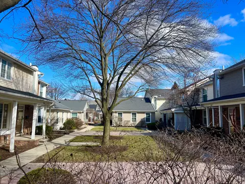 3407 Crooks Rd, Royal Oak, MI 48073