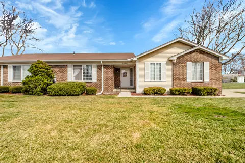 22525 Shoreview Crt Ct, Saint Clair Shores, MI 48082