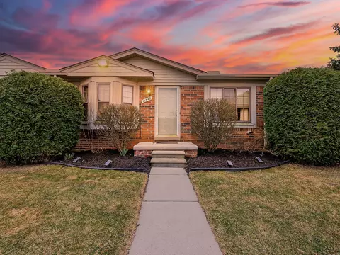 11542 Lynhurst Dr, Washington, MI 48094
