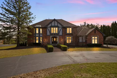 415 W Hickory Grove Rd, Bloomfield Township, MI 48302