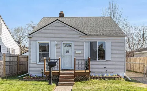 558 E Tennyson Ave, Pontiac, MI 48340