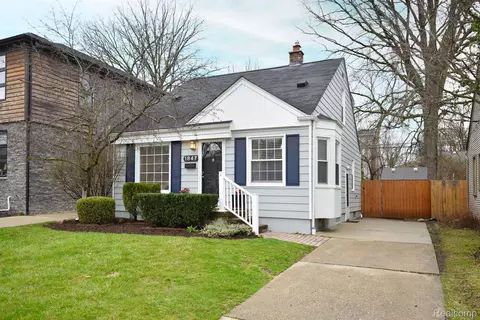 1847 Cole St, Birmingham, MI 48009