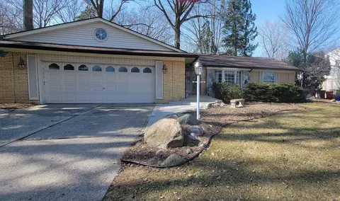37467 Palmar St, Clinton Township, MI 48036