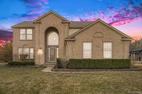 56324 Shakespeare Dr, Macomb, MI 48042