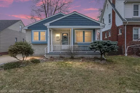 2416 Barrett Ave, Royal Oak, MI 48067