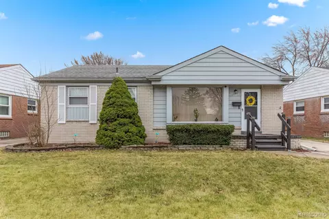 1775 Myron Ave, Lincoln Park, MI 48146