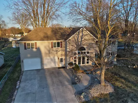 4196 Lark Ln, Flint, MI 48506