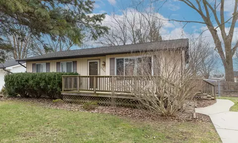 2334 Morton Ave, Grand Blanc, MI 48507