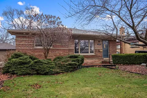 15251 Windemere St, Southgate, MI 48195