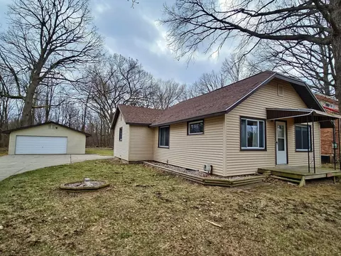 4322 Springfield St, Burton, MI 48509