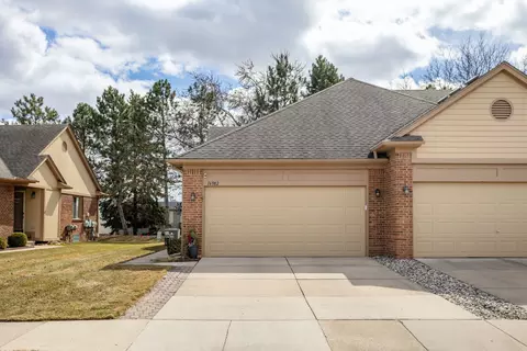 16982 Country Ridge Ln, Macomb, MI 48044