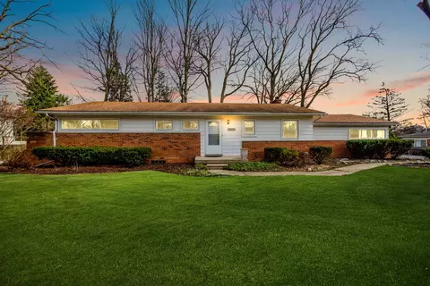 28390 New Castle Rd, Farmington Hills, MI 48331