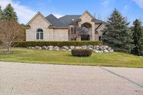 26732 Wembley Crt Ct, Farmington Hills, MI 48331