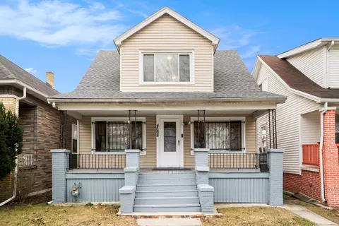 4568 Charles St, Hamtramck, MI 48212