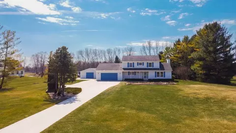22480 33 Mile Rd, Armada, MI 48005