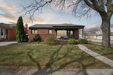 15416 Drake St, Southgate, MI 48195