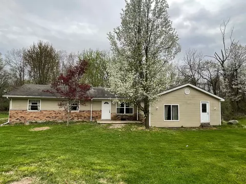 5559 Tipsico Lake Rd, Holly, MI 48442