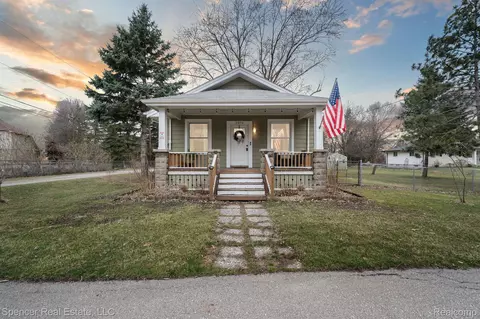 2370 S Livernois Rd, Rochester Hills, MI 48307
