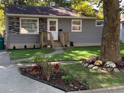 209 W Wayne St, Durand, MI 48429