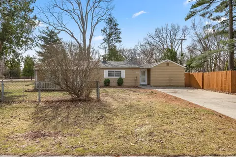 14897 Harrison St, Livonia, MI 48154