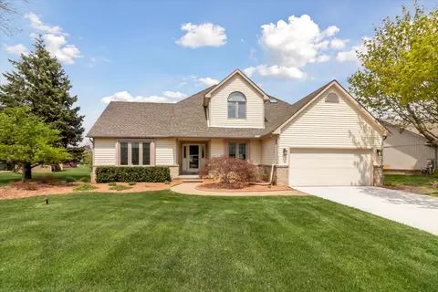 2234 White Pine Dr, Wixom, MI 48393