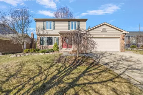 9485 Baywood Dr, Plymouth, MI 48170
