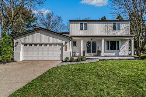 2706 Gemini Dr, Orion, MI 48360