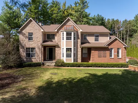 9160 Roger Scott Trl, Green Oak, MI 48116