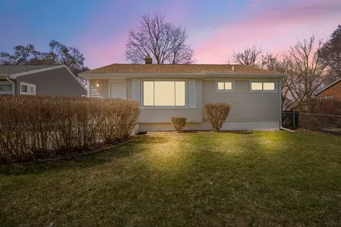 26085 Parkington St, Roseville, MI 48066