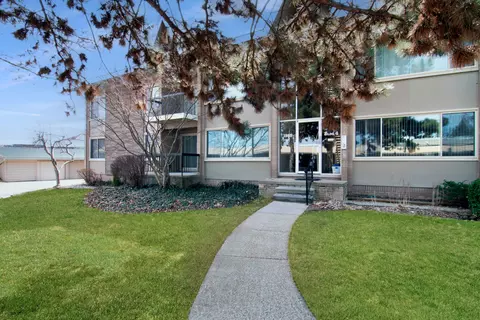 1989 Klingensmith Rd #45, Bloomfield Township, MI 48302