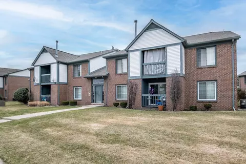 15334 Ashley Crt 4 Ct, Macomb, MI 48044 photo 1