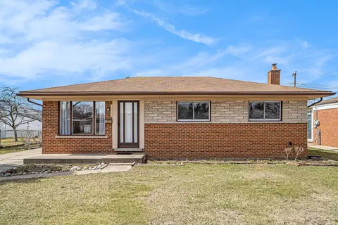 32633 Wexford Dr, Warren, MI 48092