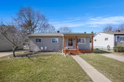 1163 Fall River Rd, Ypsilanti, MI 48198