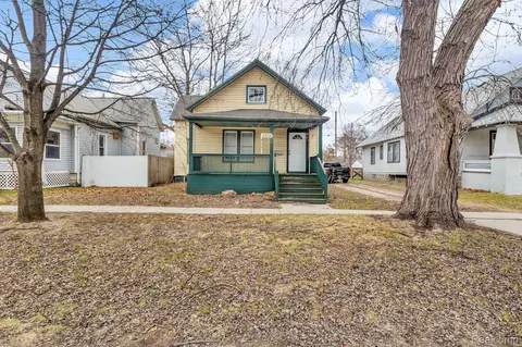 2208 10th St, Port Huron, MI 48060