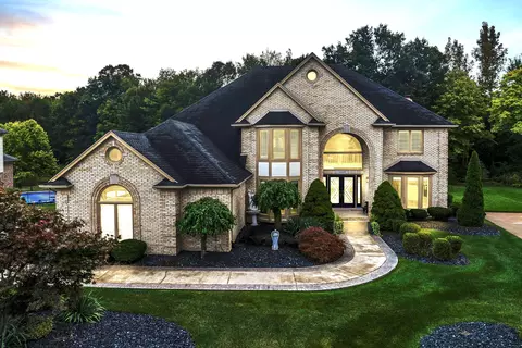 14446 Knightsbridge Dr, Shelby Township, MI 48315