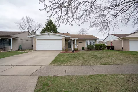 4180 Devonshire St, Trenton, MI 48183