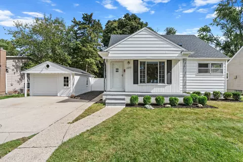 23256 Violet St, Farmington, MI 48336